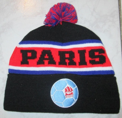 Bonnet pompon Paris