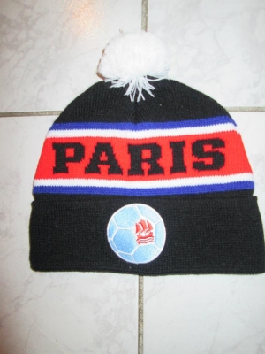 Bonnet pompon Paris