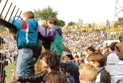 (1988) Millwall - xxxxx_4